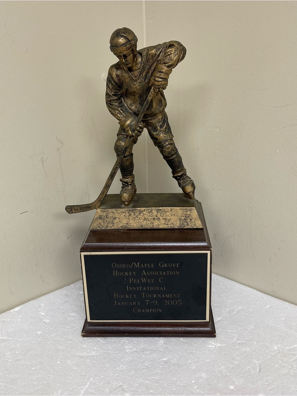 Vintage Minnesota Pee Wee Hockey Trophy Topper Osseo/ Maple Grove
